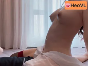 Trả bài con ghệ trung vú trắng tròn